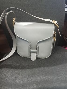 Coach Courier Bag🩶April 20202 Pre-loved Gorgeous Grey / Burgundy Inside..clean